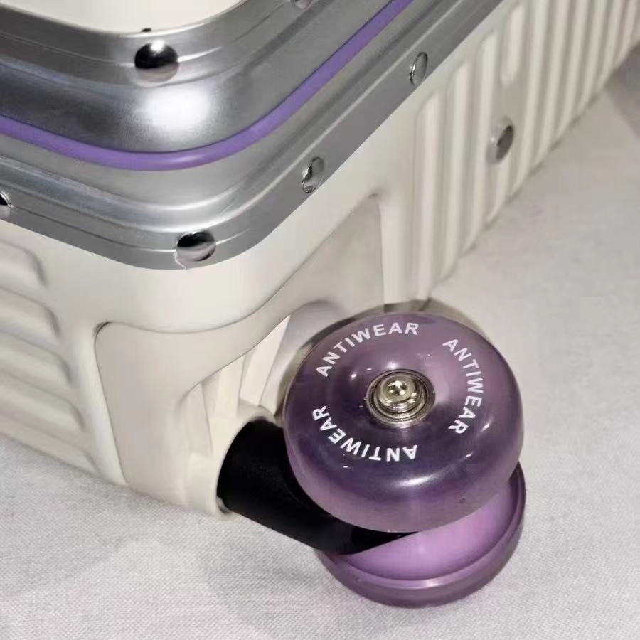 Aluminum Frame with Colorful S - огляд і ціна Aluminum Frame Carry On Luggage